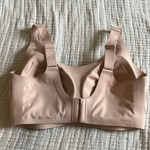 Momcozy Bra - Picture 2 of 10